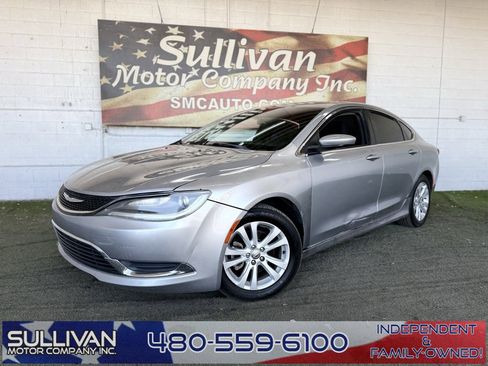 Used 2015 Chrysler 200 Limited image 1