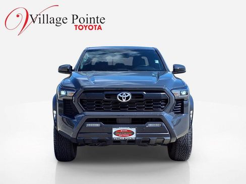 Certified 2024 Toyota Tacoma TRD Off-Road w/ TRD Off Road Upgrade Package AWD/4WD image 10