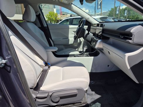 Certified 2025 Hyundai Kona SEL AWD/4WD image 31