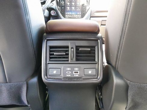 Certified 2025 Subaru Forester Touring AWD/4WD image 35