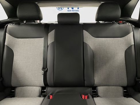 New 2025 Volkswagen ID.4 Pro image 11