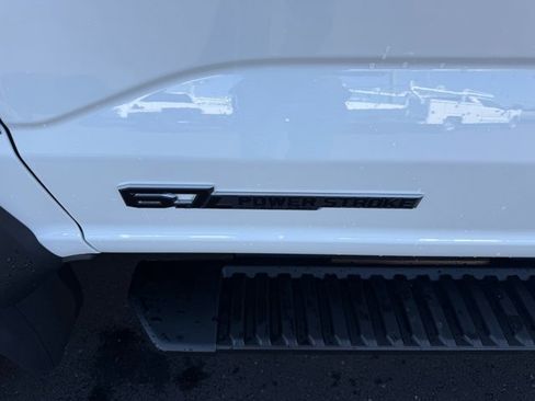 New 2026 Ford F550 4x4 Crew Cab w/ XLT Value Package image 7