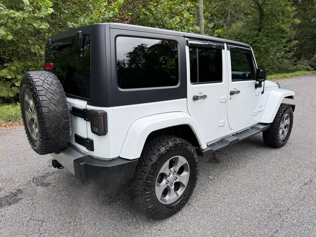 Used 2017 Jeep Wrangler Unlimited Sahara w/ Connectivity Group AWD/4WD image 6