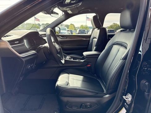 New 2026 Jeep Grand Cherokee L Limited AWD/4WD image 8