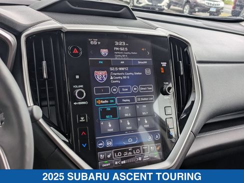 Used 2025 Subaru Ascent Touring AWD/4WD image 24