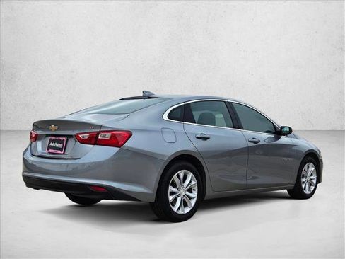 Used 2025 Chevrolet Malibu LT FWD image 5