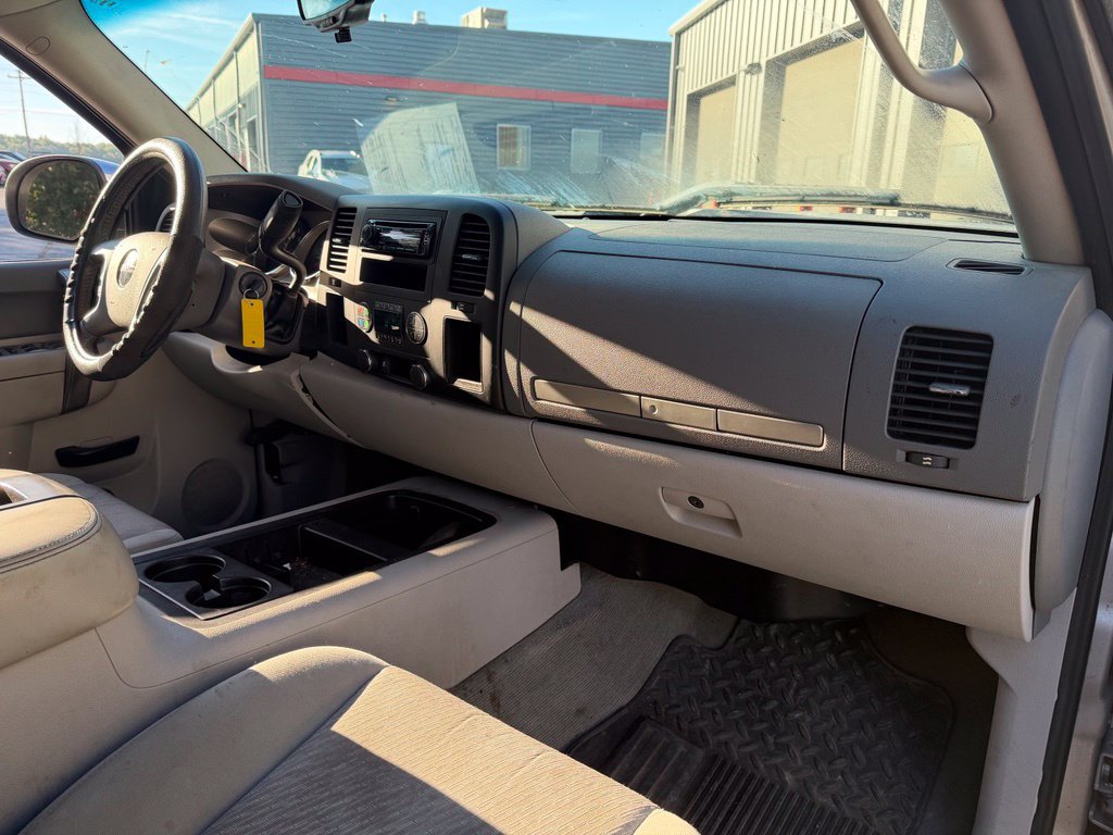 Used 2010 GMC Sierra 1500 SLE w/ Regional Value Package RWD image 17