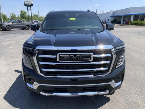 Used 2026 GMC Yukon XL Elevation w/ Elevation Premium Package AWD/4WD image 3