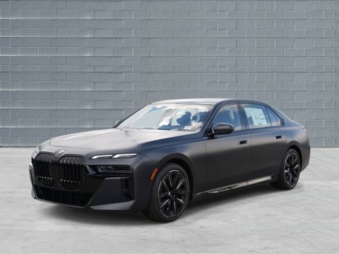 New 2026 BMW 740i 740i RWD w/ Premium Package image 3