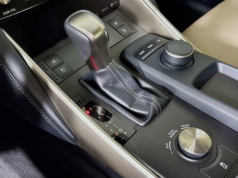 Used 2018 Lexus IS 300 w/ Premium Package image 17