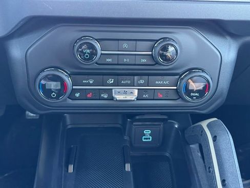 New 2025 Ford Bronco Badlands w/ Sasquatch Package image 37