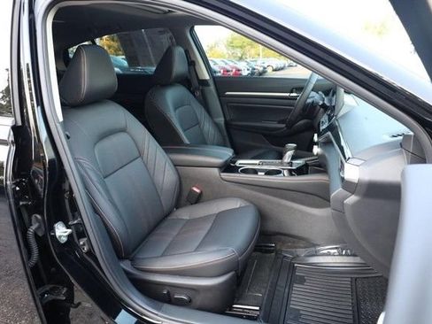 Certified 2025 Nissan Altima 2.5 SR w/ SR Premium Package FWD image 23
