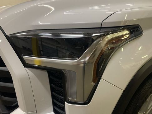 New 2026 Toyota Tundra SR5 image 28