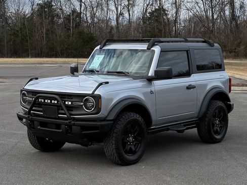 Used 2024 Ford Bronco Black Diamond image 2