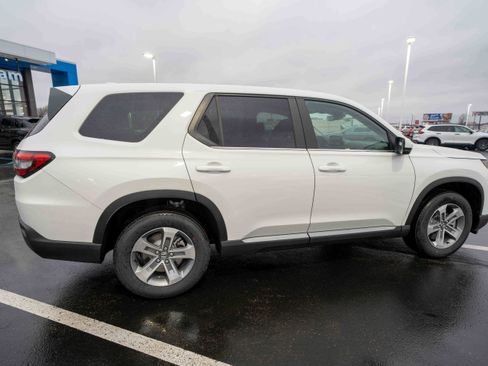 New 2025 Honda Pilot EX-L image 6
