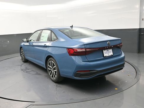 New 2026 Volkswagen Jetta SE FWD image 8