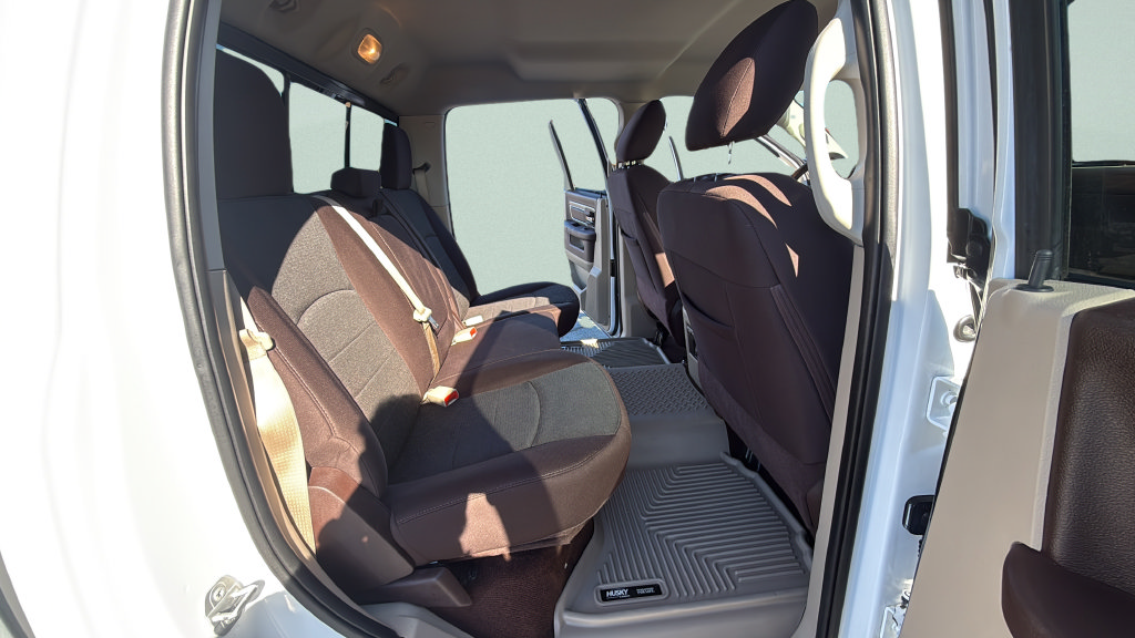 Used 2016 RAM 1500 Classic SLT w/ Luxury Group AWD/4WD image 19