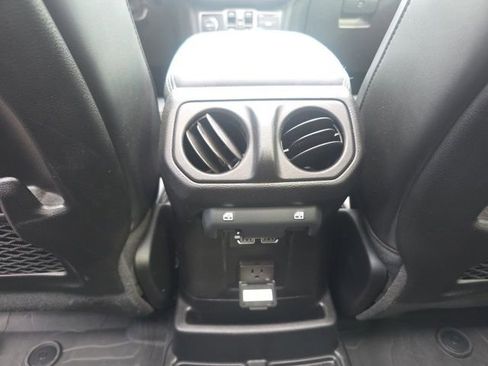 Used 2024 Jeep Wrangler Unlimited Rubicon 4xe AWD/4WD image 31