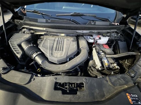 Used 2024 Chevrolet Traverse RS image 27