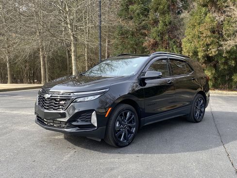 Used 2024 Chevrolet Equinox RS w/ RS Leather Package image 5