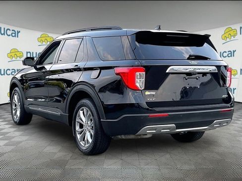 Used 2022 Ford Explorer XLT w/ Equipment Group 202A AWD/4WD image 4