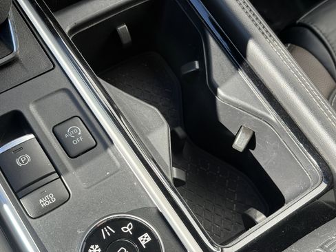 Used 2023 Nissan Pathfinder Platinum w/ Lighting Package (N93) image 29