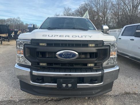Used 2022 Ford F350 XL w/ Power Equipment Group image 2
