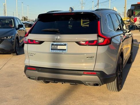 Used 2025 Honda CR-V Sport Touring image 4
