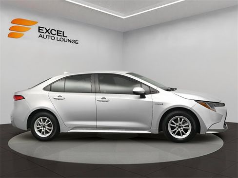 Used 2020 Toyota Corolla LE image 5