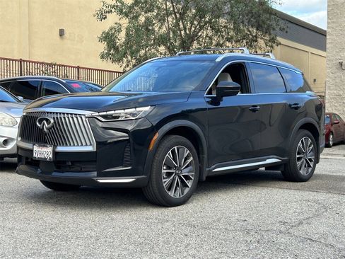 Certified 2026 INFINITI QX60 Luxe w/ Cargo Package image 2