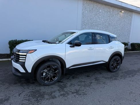 New 2026 Nissan Kicks SR w/ SR Premium Package image 2