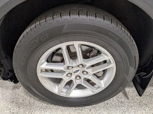 Used 2025 Ford Explorer Active image 9