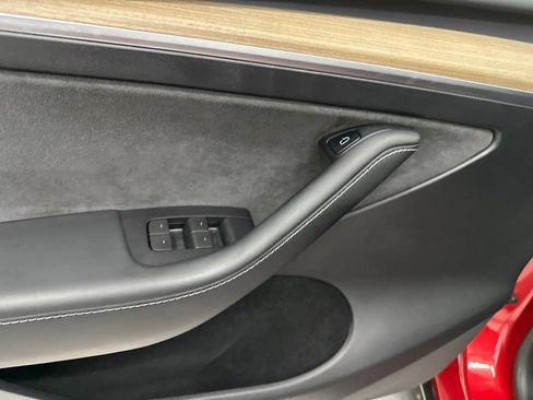 Used 2023 Tesla Model Y Long Range AWD/4WD image 14