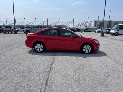 Used 2015 Chevrolet Cruze L FWD image 6