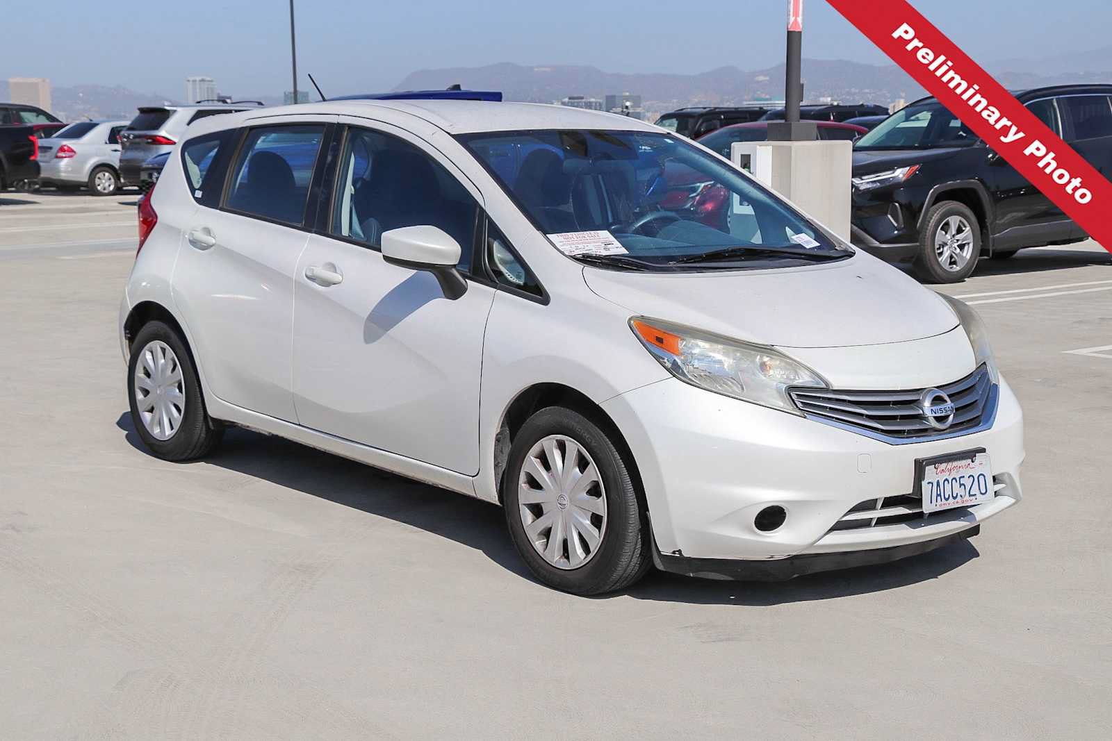 Used 2015 Nissan Versa Note SV FWD image 3