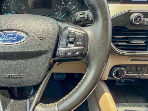 Used 2022 Ford Escape SEL FWD image 10
