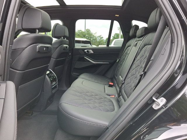Used 2024 BMW X5 xDrive50e w/ M Sport Package AWD/4WD image 10