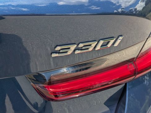 Used 2024 BMW 330i Sedan w/ Premium Package RWD image 13