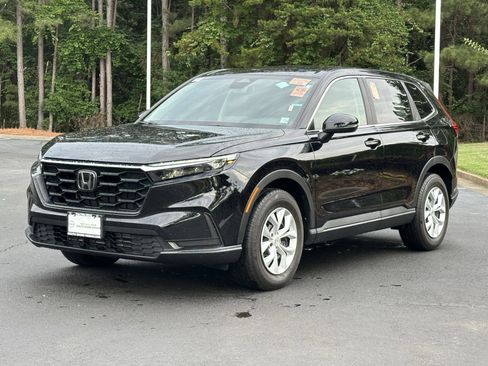 Used 2025 Honda CR-V LX image 5