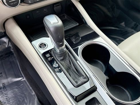 Used 2024 Nissan Altima 2.5 SL image 17