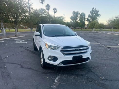 Used 2017 Ford Escape SE FWD image 33