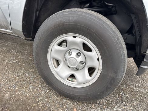 Used 2023 Toyota Tacoma SR w/ SR Convenience Package image 4