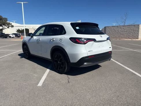 Used 2024 Honda HR-V Sport image 3