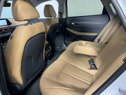 Used 2023 Hyundai Sonata Limited image 28