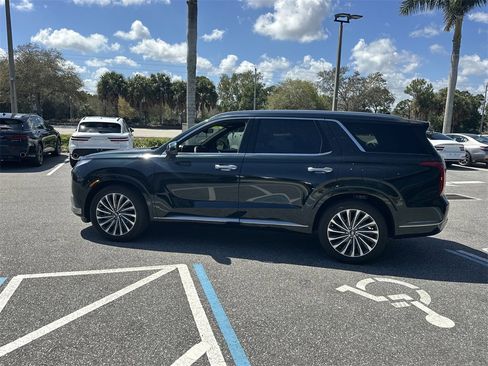 Used 2025 Hyundai Palisade Calligraphy image 10