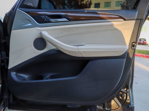 Used 2019 BMW X3 sDrive30i w/ Premium Package image 10