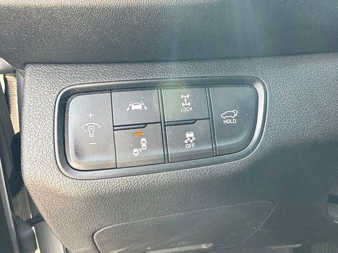 Used 2020 Hyundai Santa Fe Limited AWD/4WD image 15