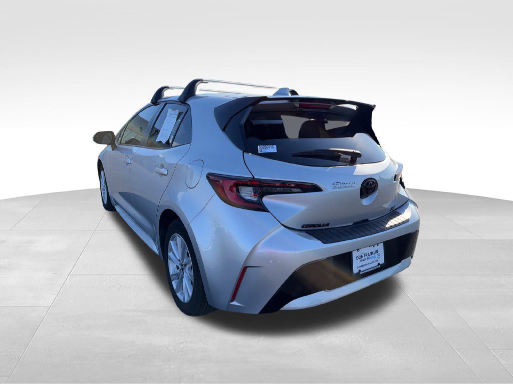 Used 2025 Toyota Corolla SE FWD image 3