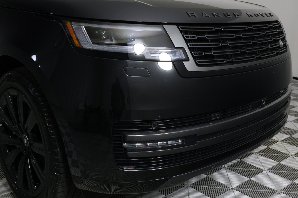 Used 2025 Land Rover Range Rover SE AWD/4WD image 42