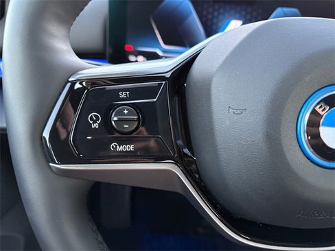 Certified 2025 BMW i5 xDrive40 w/ M Sport Package image 30